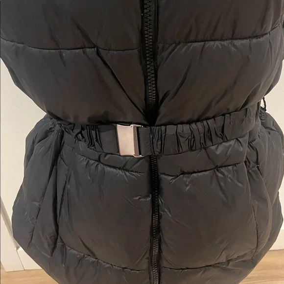 H&M Black Puffer Vest - Picture 3 of 9